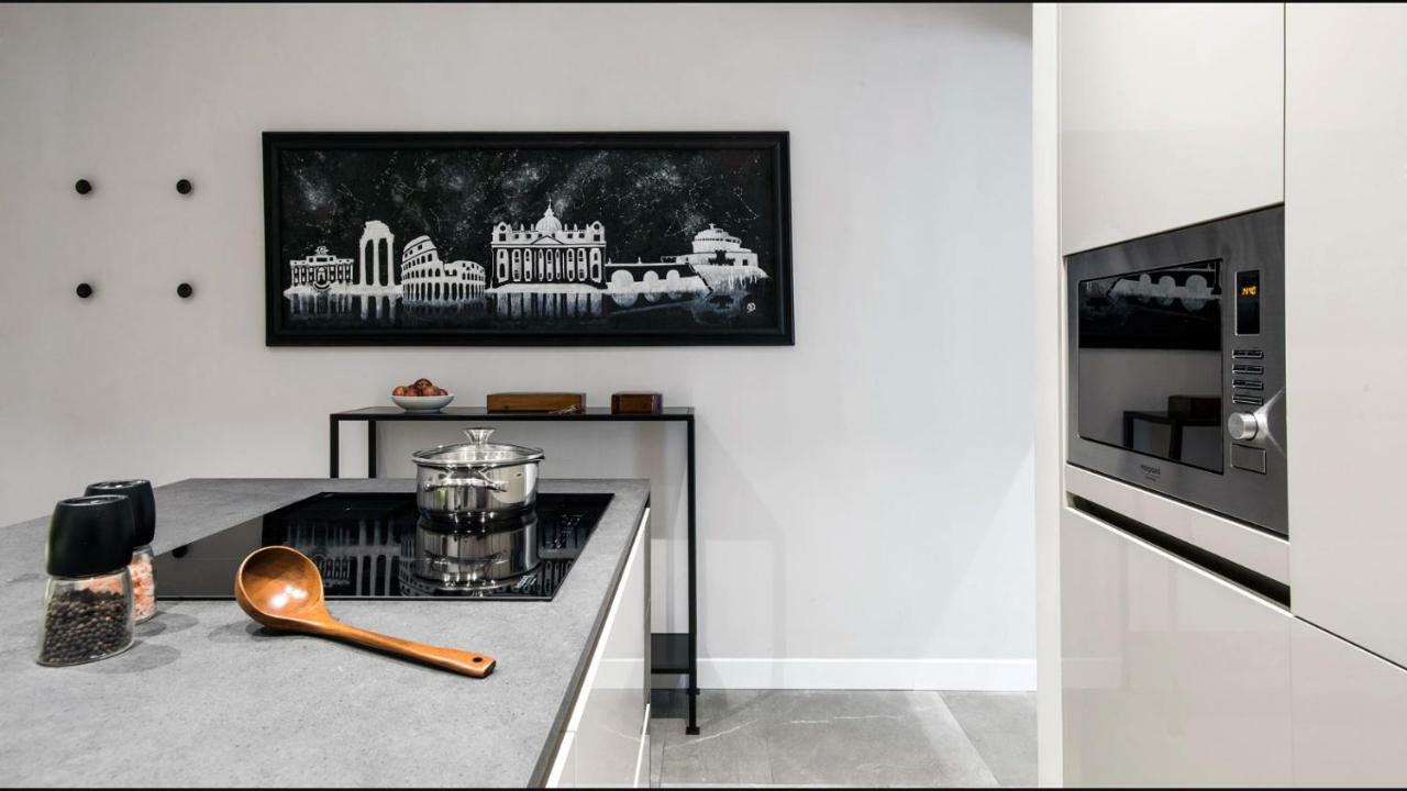 Moma Roma Apartment Bagian luar foto
